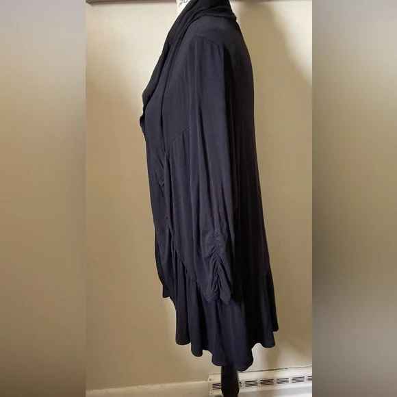 Style & CO women’s black open front cardigan with ruffles along hem, size 1X - Picture 2 of 7